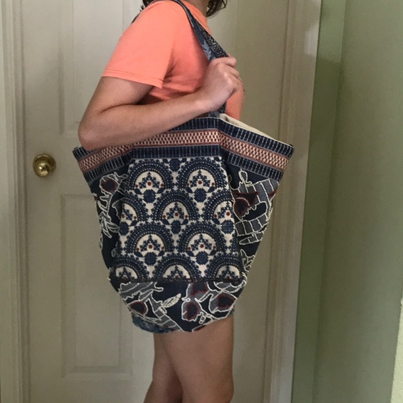 Anthropologie boho tote with beaded embroidery - Picture 7 of 9